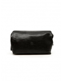 Travel bags online: Il Bisonte beauty case in black leather